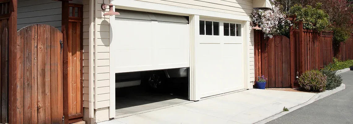 Repair Garage Door Won't Close Light Blinks in Largo, Florida